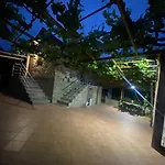 Feriehus O Carballo Da Pedra La Caniza