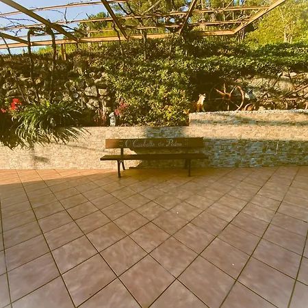 O Carballo Da Pedra La Caniza