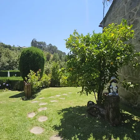 別荘 O Carballo Da Pedra La Cañiza