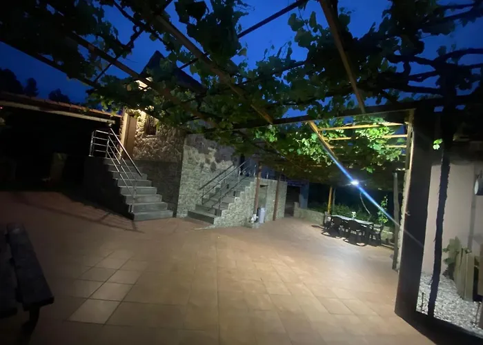 別荘 O Carballo Da Pedra La Cañiza