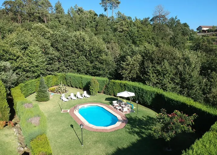 別荘 O Carballo Da Pedra