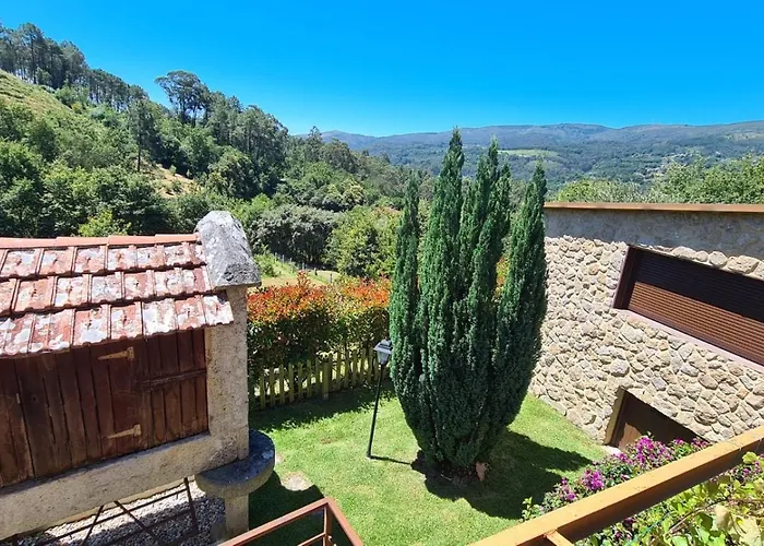 O Carballo Da Pedra La Cañiza